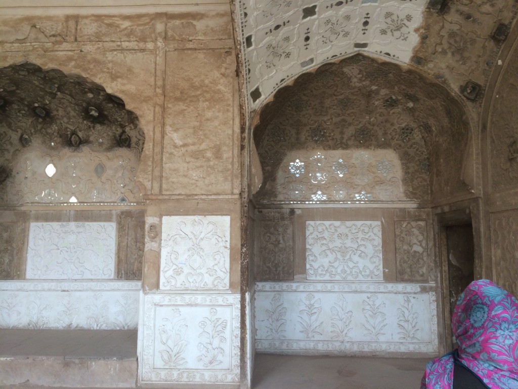 Restored and unrestored patches in the Sheesh Mahal